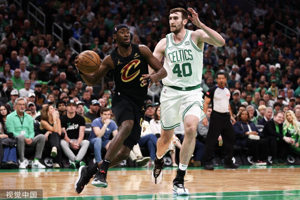 例如在卡塞 例如在卡塞